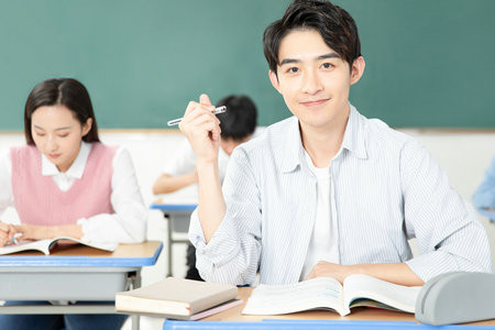俄语笔译非全日制研究生招生简章2025