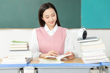 2025年华东师范大学在职研究生招生简章