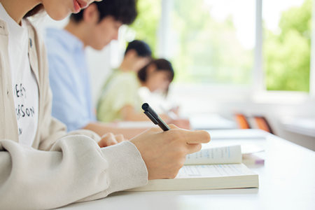 2025年鲁迅美术学院在职研究生招生简章