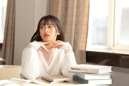 2026罗维拉·依维尔基里大学国际硕士招生对象有哪些？