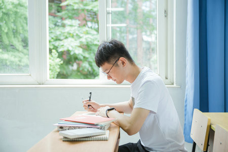 2026年英国开放大学国际硕士学制学费一览表