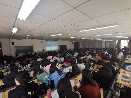 研究生院开展“树立学术规范理念，促进科研知识创新”专题讲座