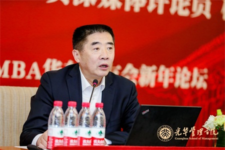 杜文龙老师演讲中