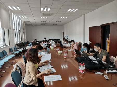 制度先行，严格复试过程管理