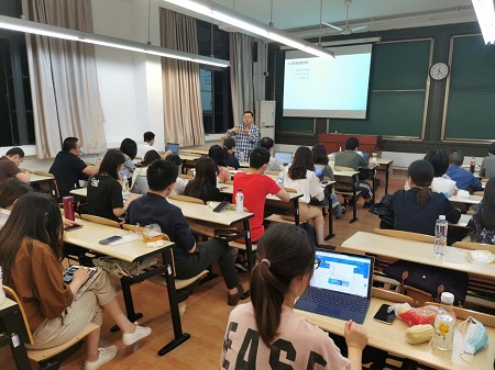 上海交通大学开展MPA“专家进课堂”讲座活动