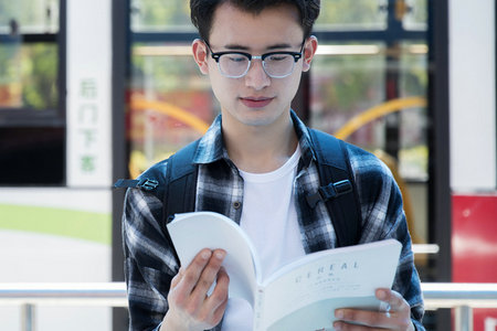 对外经济贸易大学日语口译非全日制研究生报考条件 对外经济贸易大学日语口译非全日制研究生报考条件