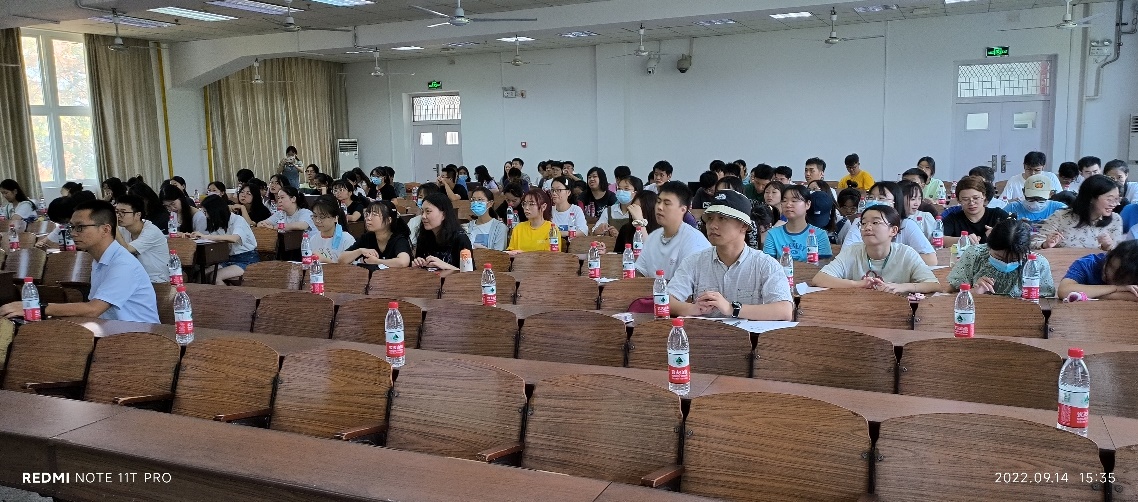华中科技大学药学院2022级研究生新生入学教育大会顺利举办