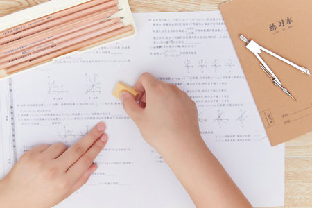 英国西伦敦大学招生方式