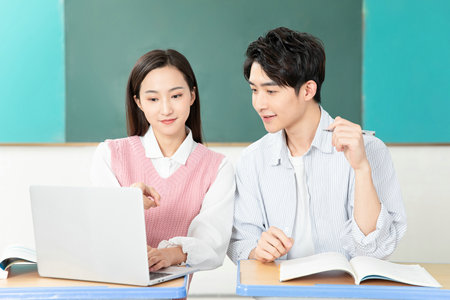 新疆大学在职研究生考试科目