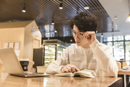 美国伊利诺伊大学招生专业
