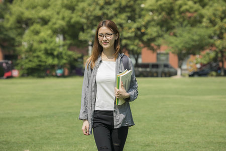 加拿大女王大学金融管理中外合办招生动态